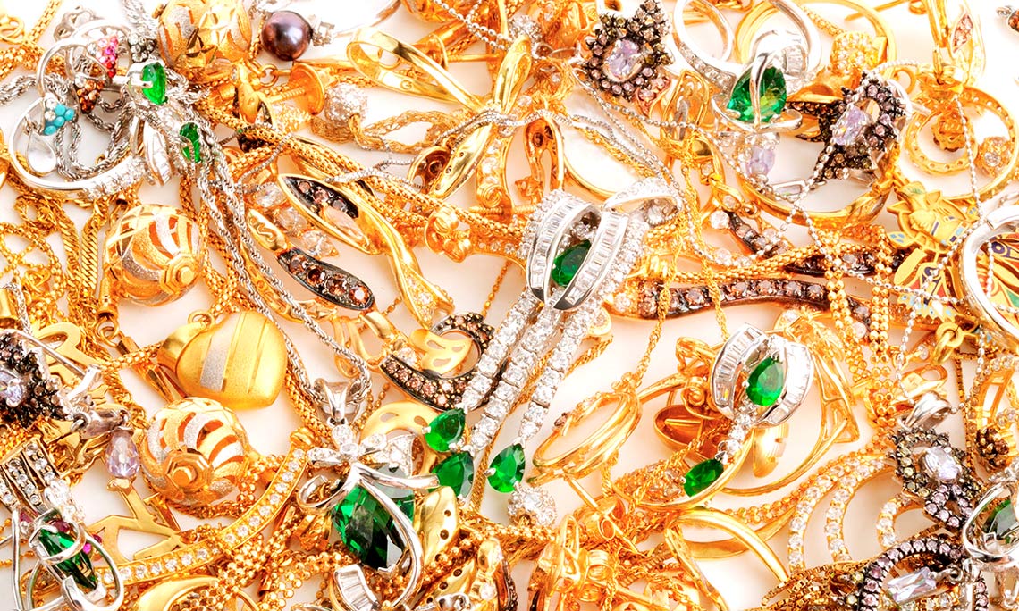 Ювелирные украшения из золота разных цветов